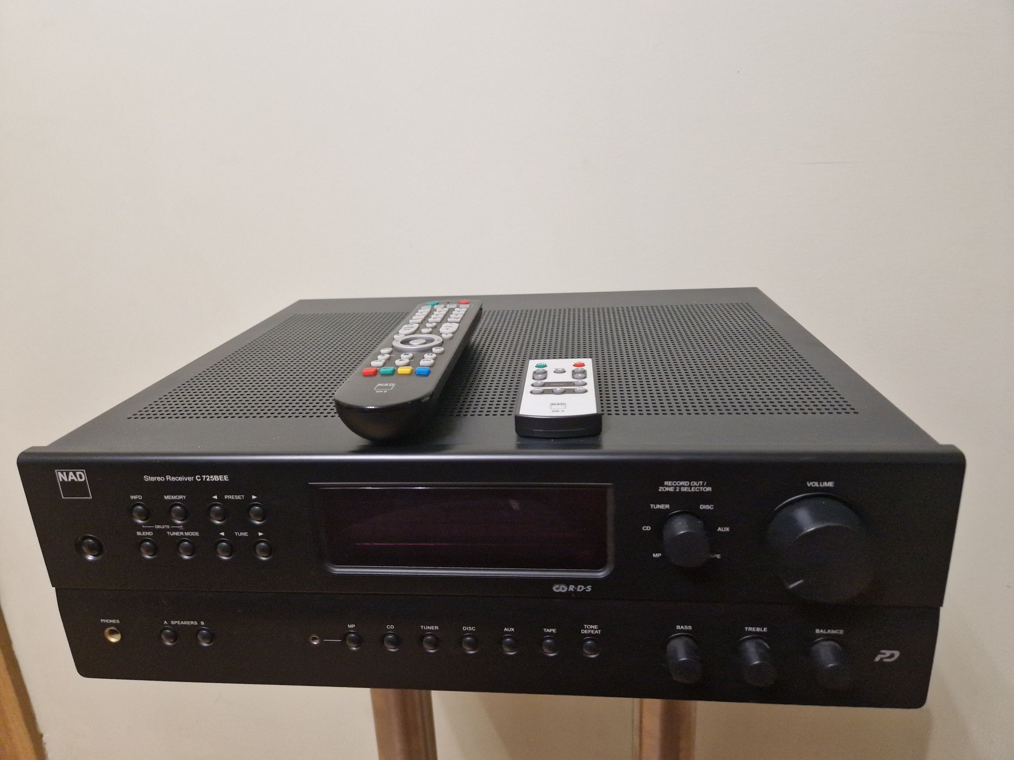 NAD C725BEE amplituner