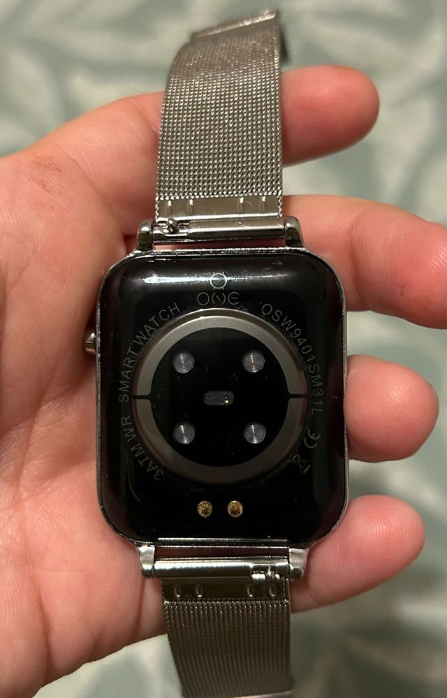 One Smartwatch Squeezer Mulher