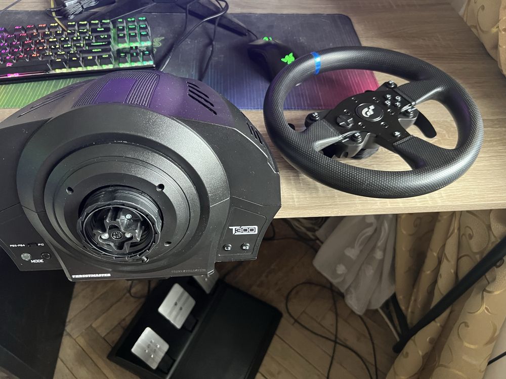 Кермо Thrustmaster t300 RS
