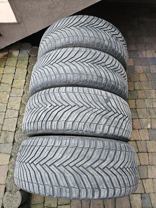 Opony całoroczne 225/45/17 Michelin Crossclimate 2022r.