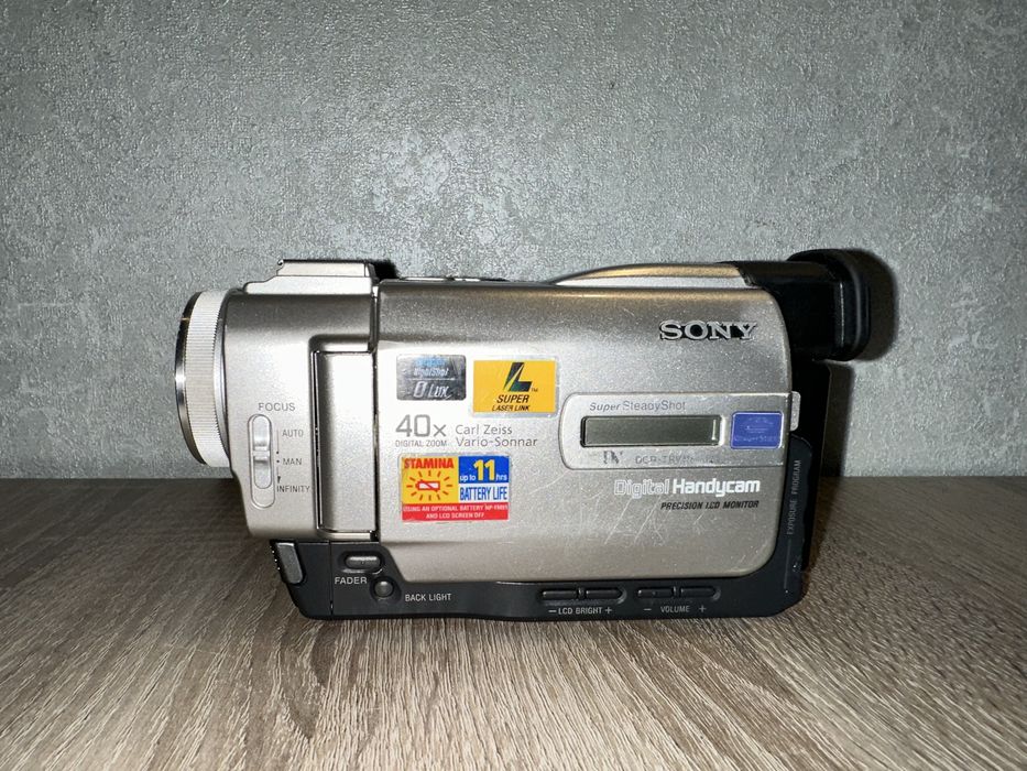 Відеокамера Sony DCR TRV 11E повністю справна