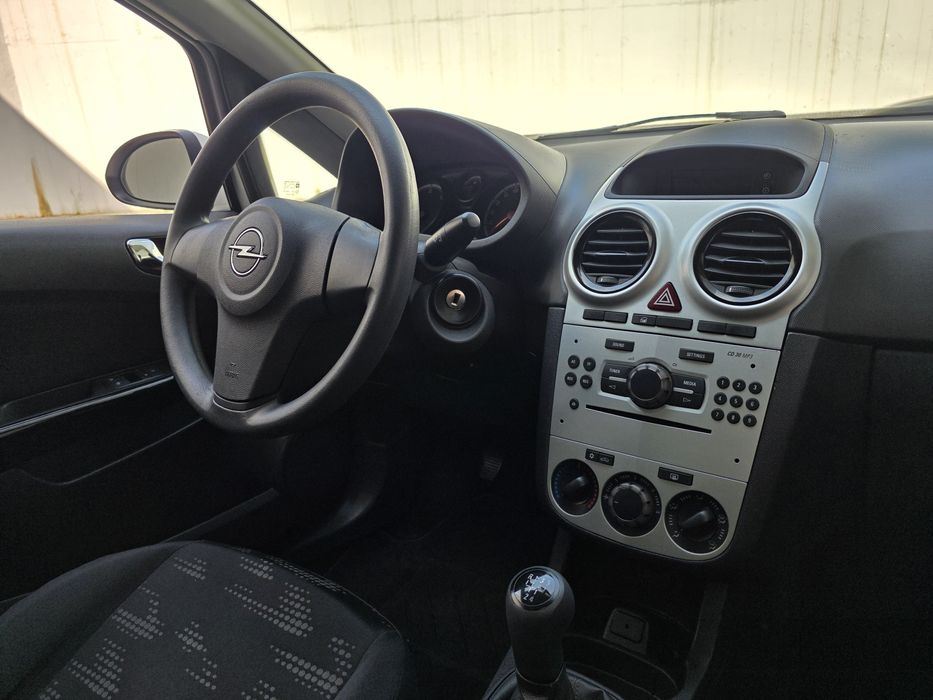 Comercial OPEL CORSA VAN 1.3CDTI 75CV- Imaculado