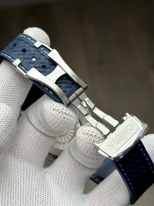 Швейцарские часы Omega Seamaster Aqua Terra 150 m Rubber Strap