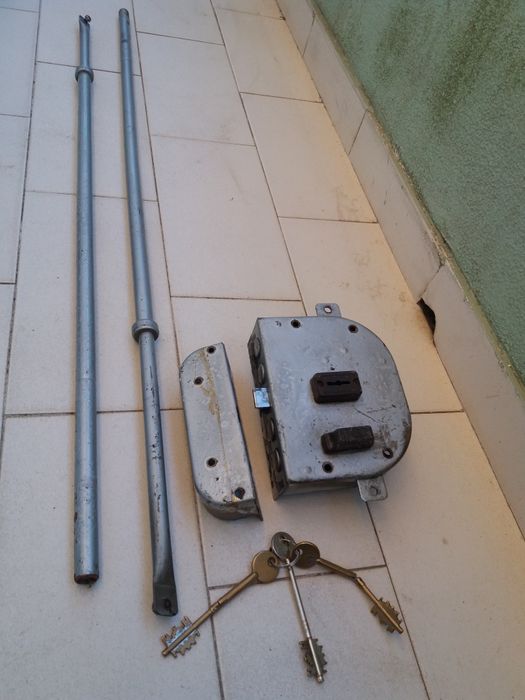 Fechadura para porta.