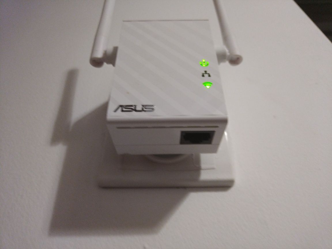 Wzmacniacz wifi Asus RP-N12 N300