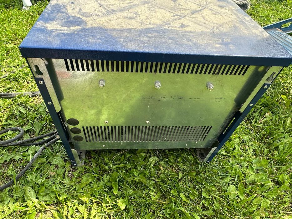 Prostownik ładowarka do wózków widłowych