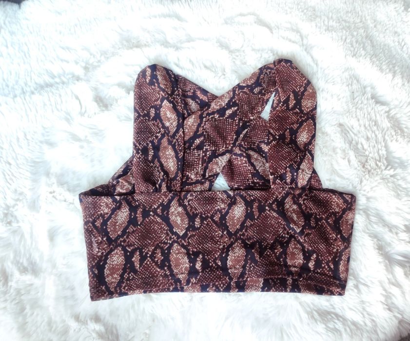 Top crop Shein panterka ozdobny dekolt