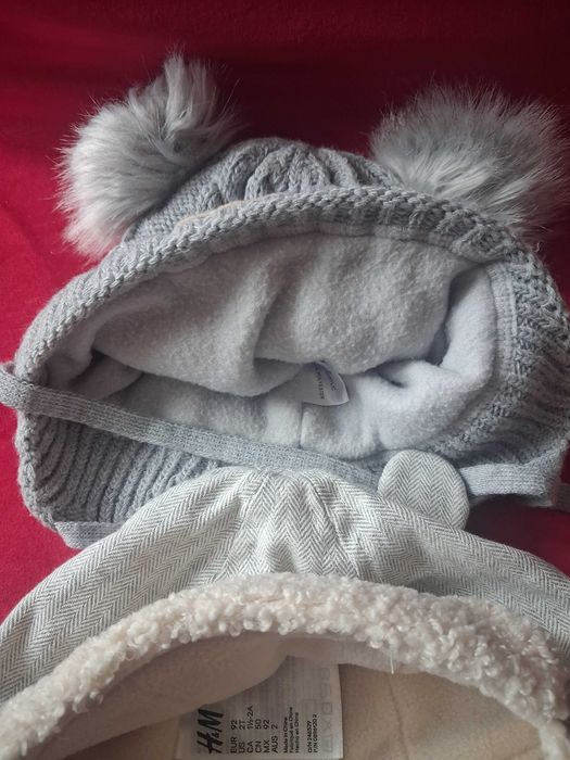 Dwie czapeczki chlopiece za 12 zł