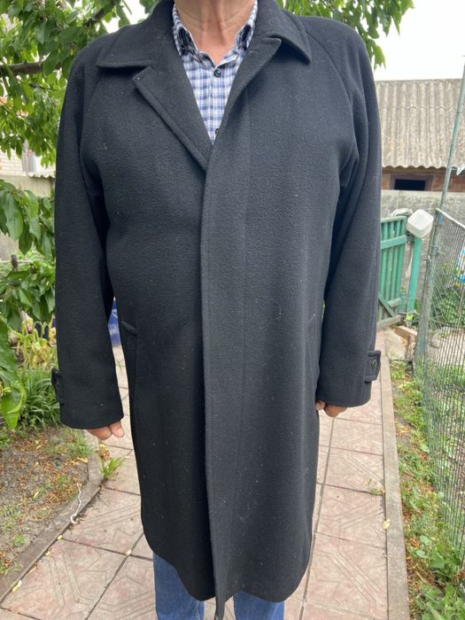 Чудове стильне чоловіче пальто 100% вовна