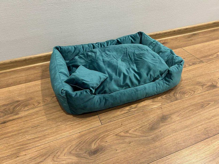 Лежанка для котів та собак