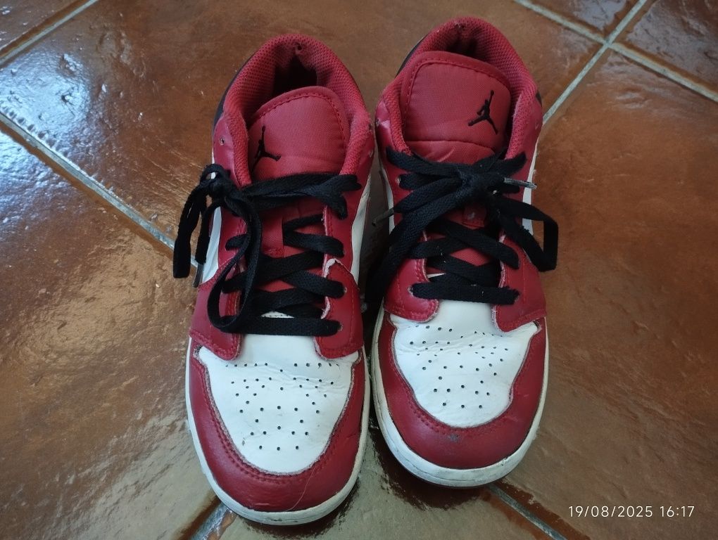 Sapatilhas Nike Jordan 38