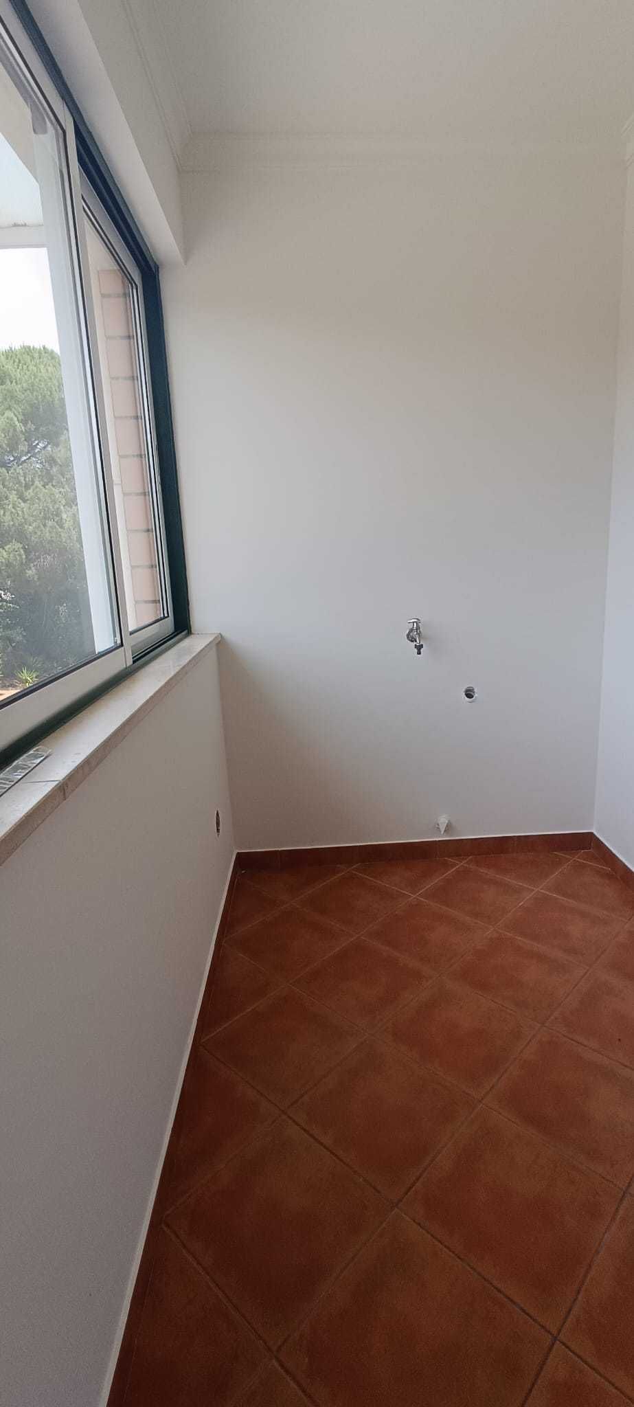 Aluga-se T3, no centro de Leiria