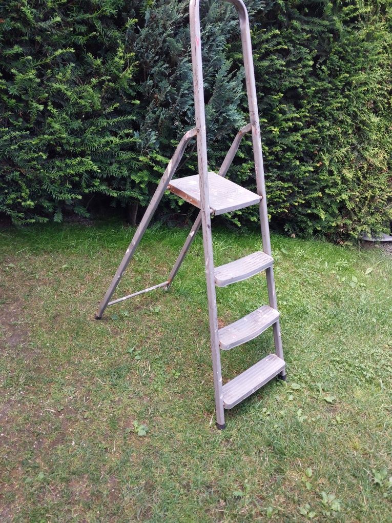 Sprzedam drabinę wysokość 140 cm