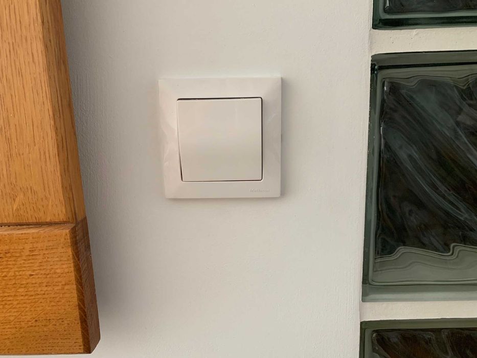 Wyłącznik używany w idealnym stanie OKAZJA