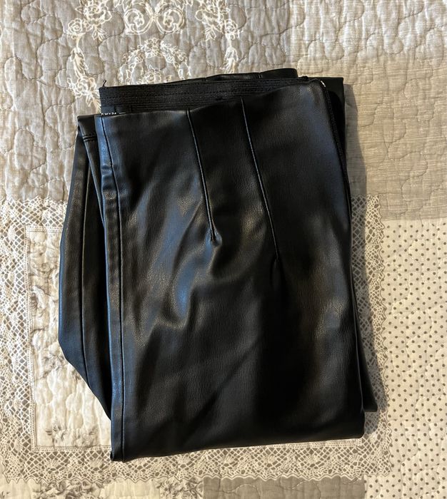 Spodnie skóra damskie ZARA (r. XS)