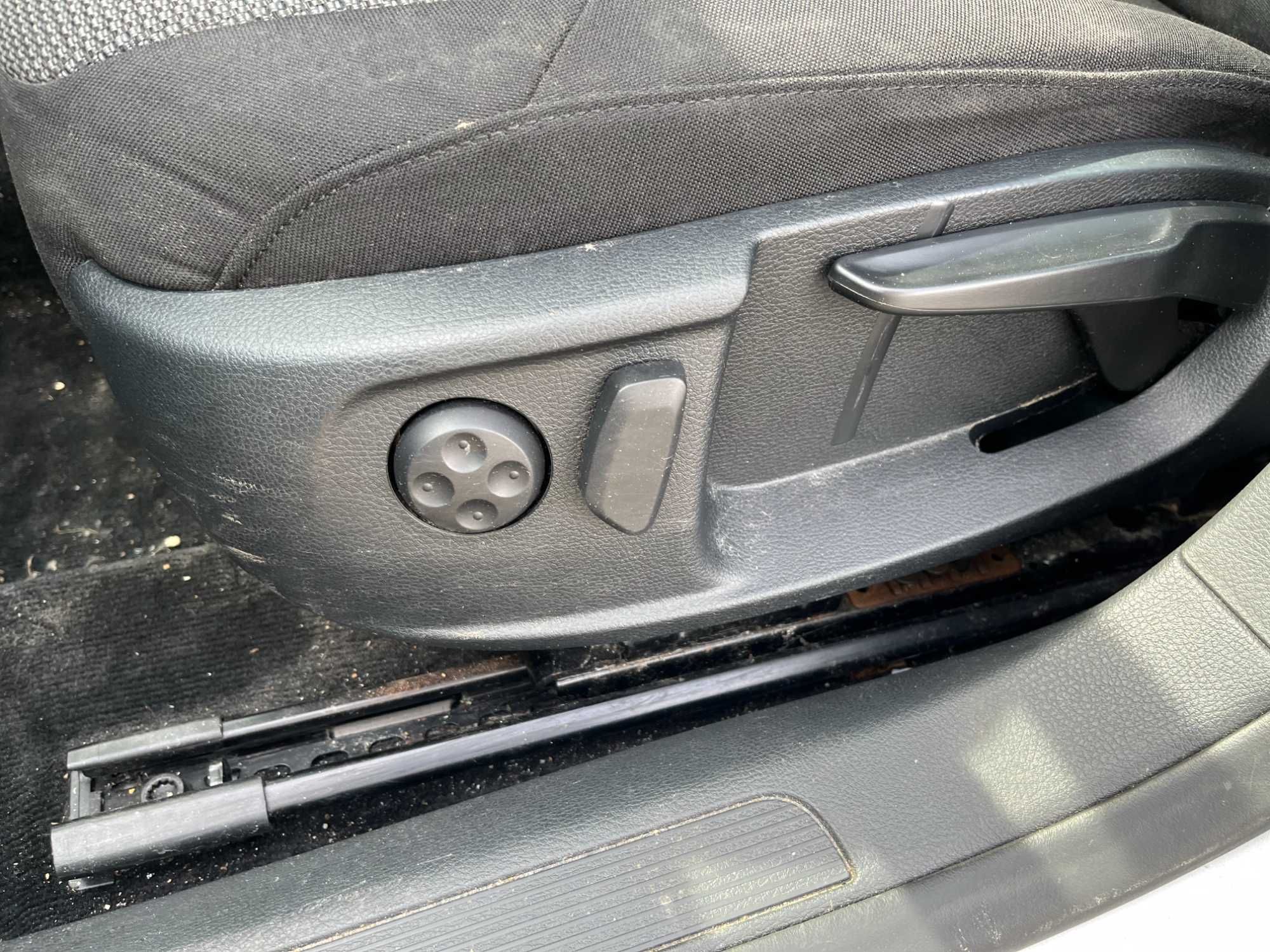 Fotel Przedni prawy lewy VW Passat B7 podgrzewany europa