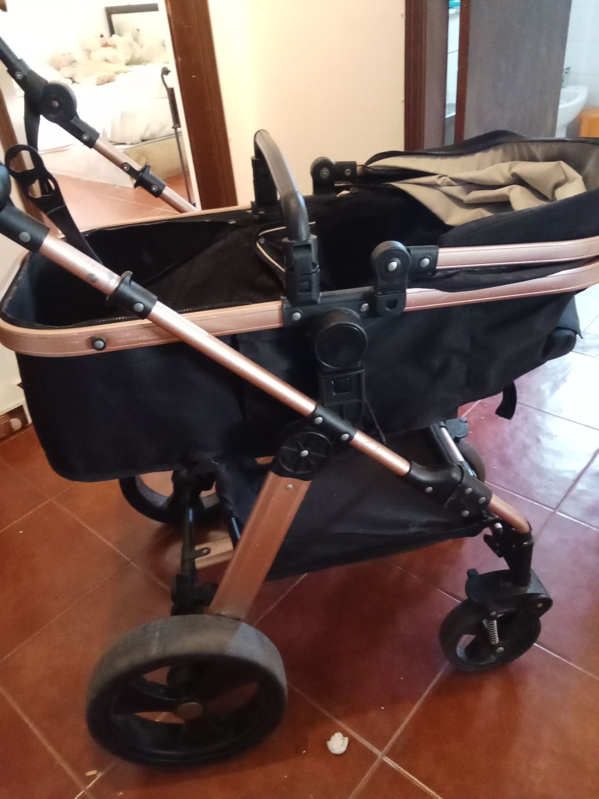 carro de bebê em bom estado