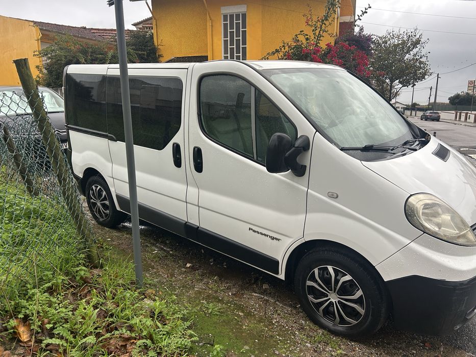 Renault Trafic 2.0. Dci 9 lugares