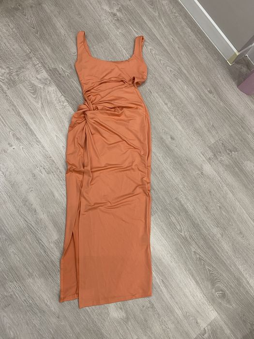 Сукня - розмір S, оранжевий колір