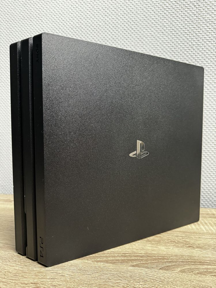 Sony Playstation 4 PRO на 1TB CUH-7216B + ГАРАНТІЯ та Uncharted PS4