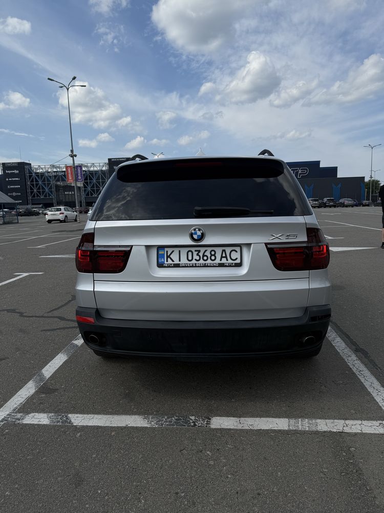 BMW X5 2008 e70.