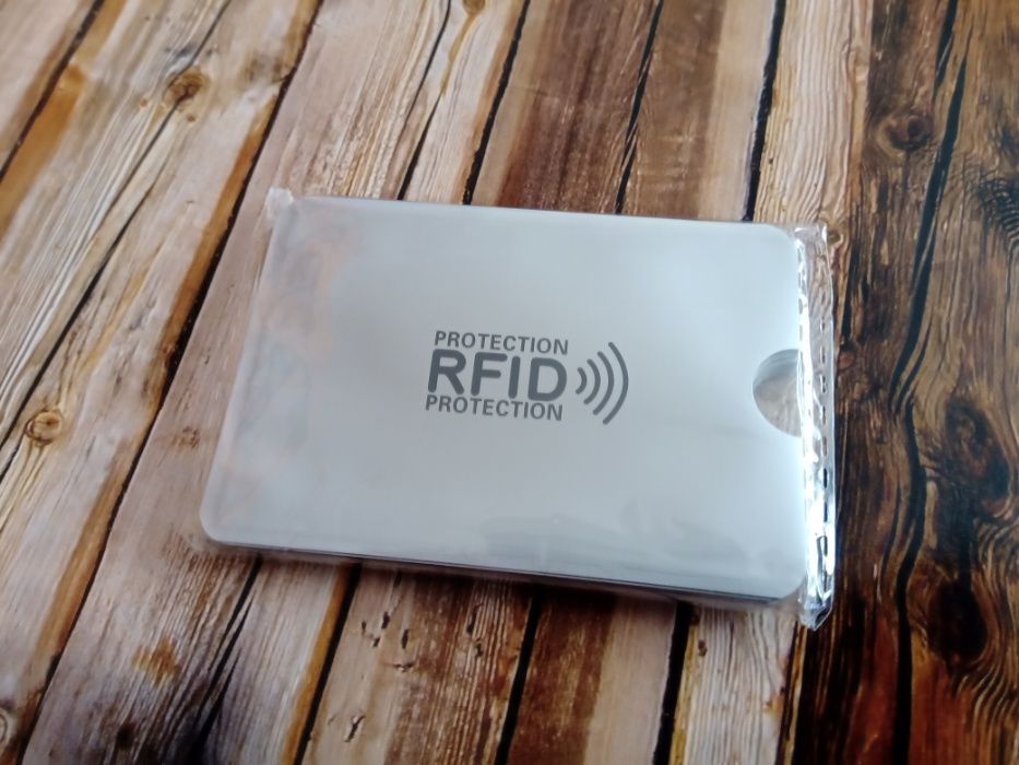 Etui antykradzieżowe/ochronne kart płatniczych. 100% bezpieczeństwa.