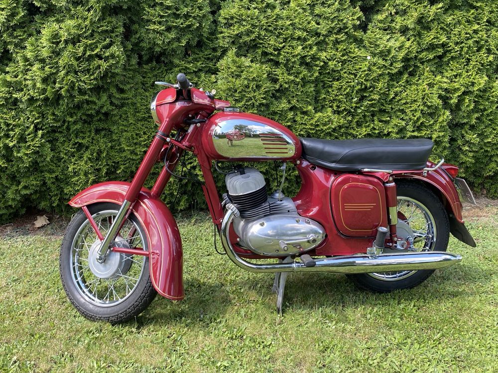 Naprawa renowacja zabytkowych motocykli motorowerów