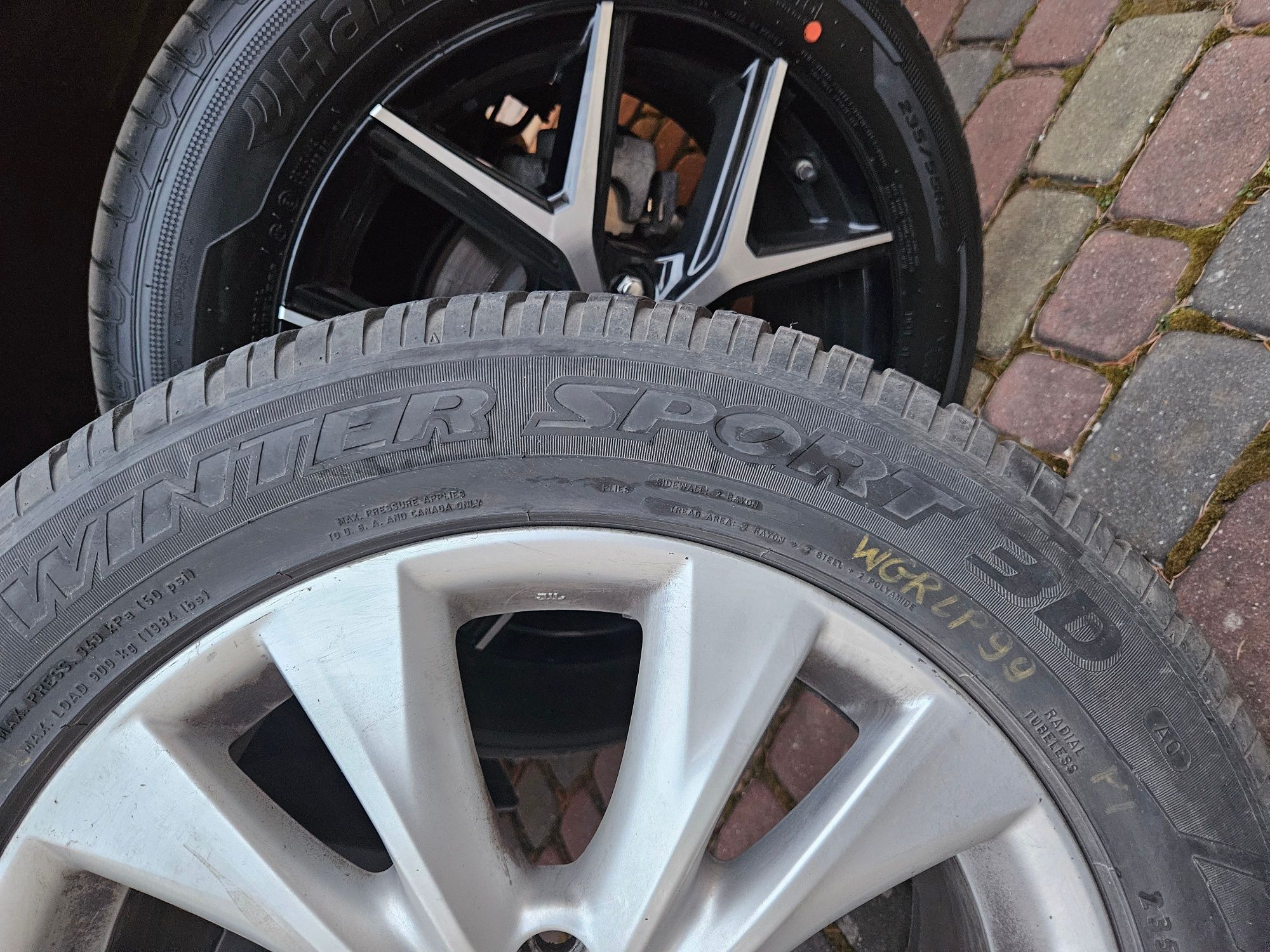 Opony zimowe DUNLOP SP Winter Sport 3D 235/55R18 2012