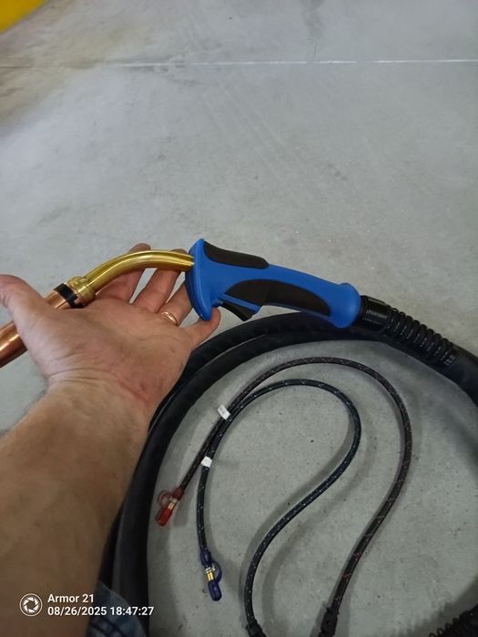 Tocha de semiautomatica com sistema de refrigeração