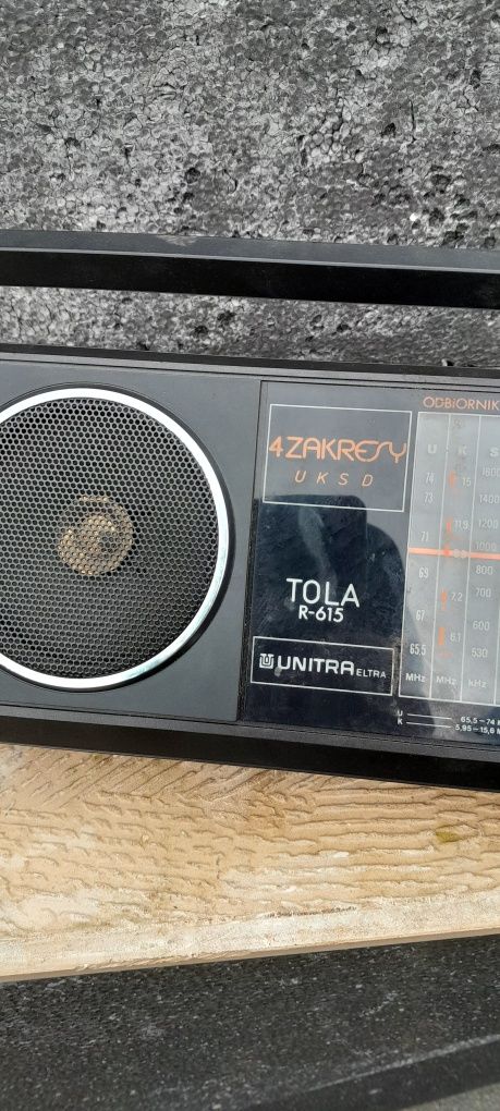 Radio Tola R-615