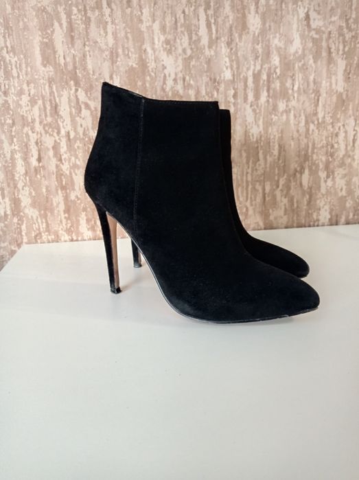 Ботінки осінні замша