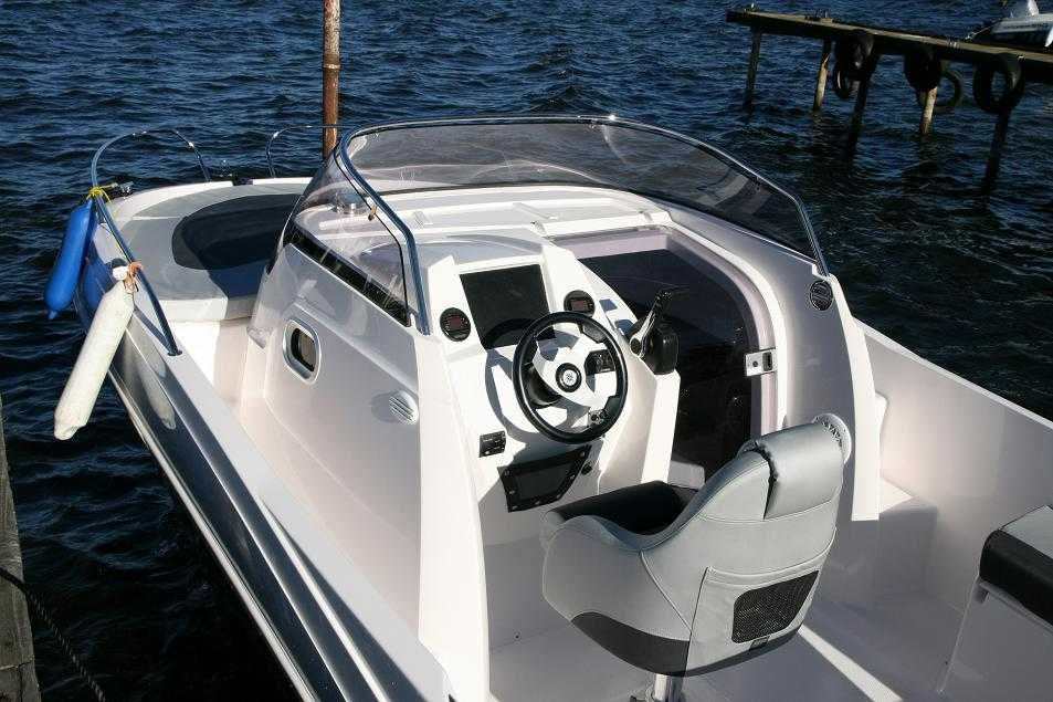 M 620 łódź motorowa kabinowa, motorówka Olsztyn nowa