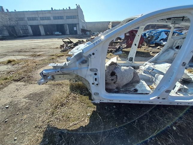 Четверть передняя левая FORD ESCAPE MK3 13-19 CV6Z7810525A