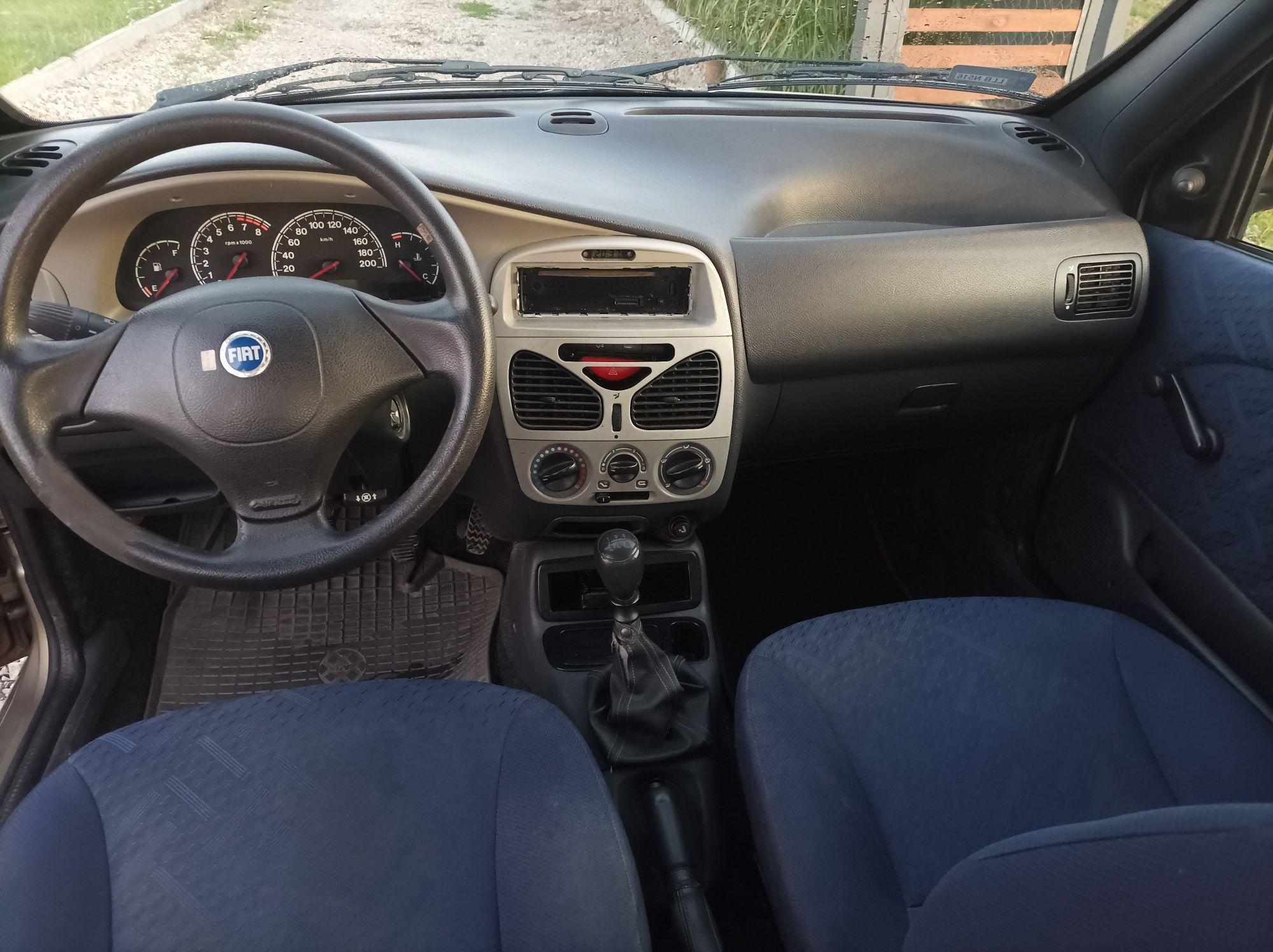 Fiat Albea 1.2 b niski przebieg prywatnie
