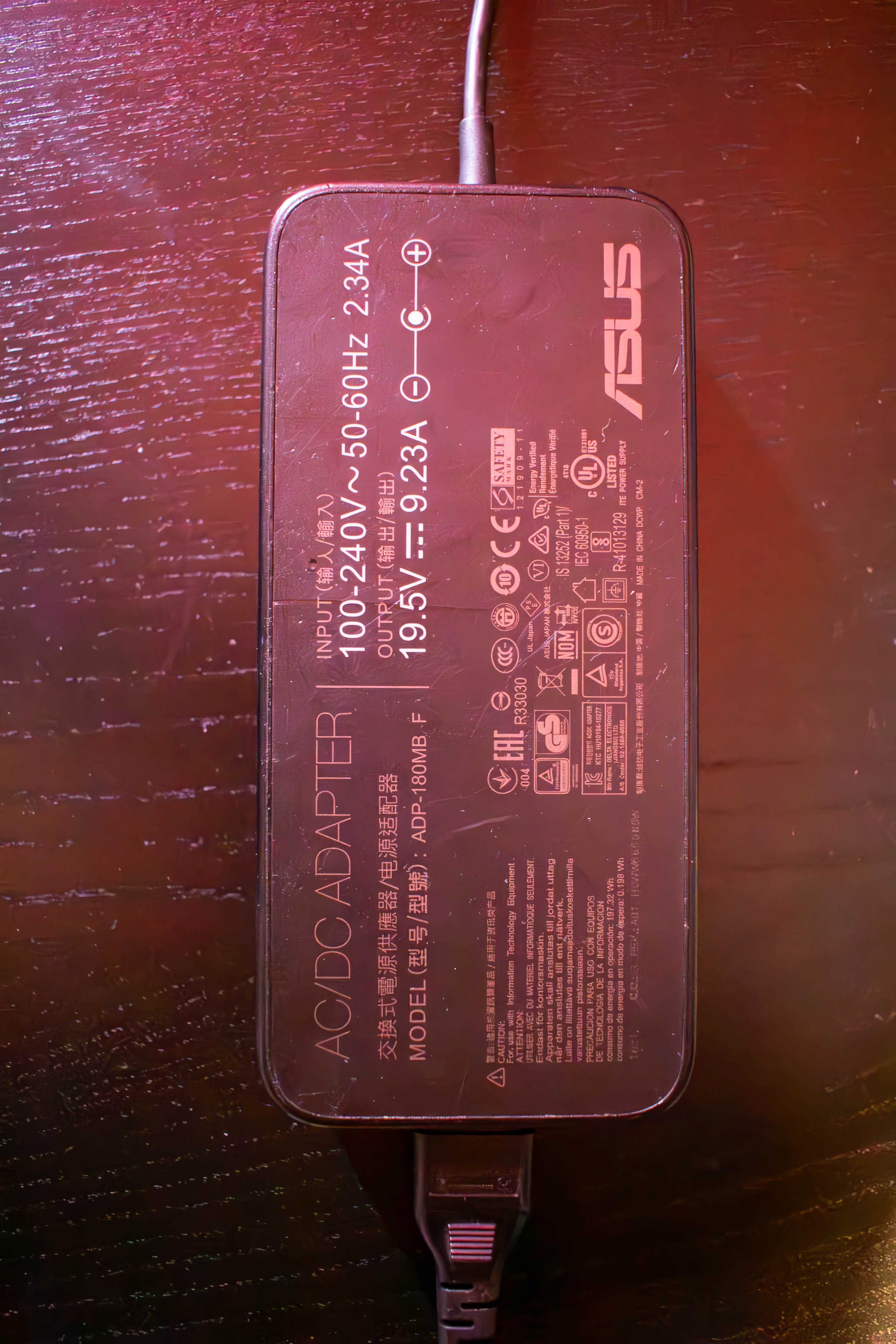 Asus ROG GL702VM [Core-i7] + Mesa de Arrefecimento