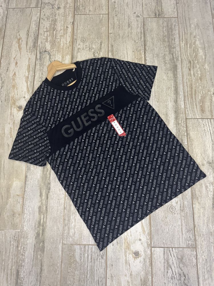 T-Shirt GUESS Original – Estilo Exclusivo e Moderno