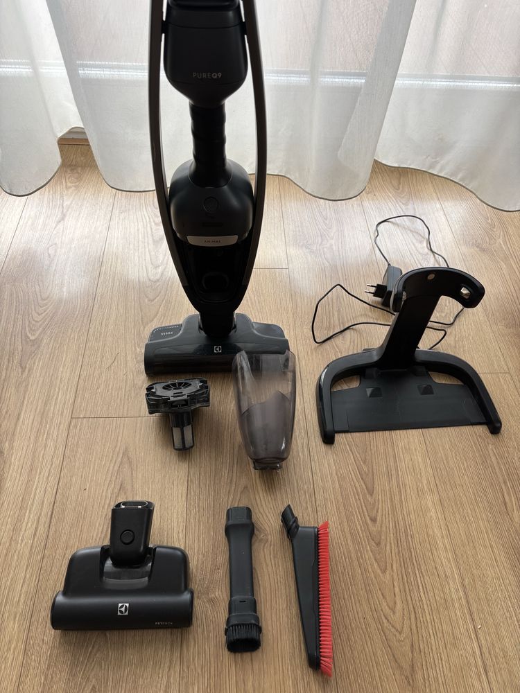 Odkurzacz bezprzewodowy Electrolux PURE Q9 Animal (uzywany)