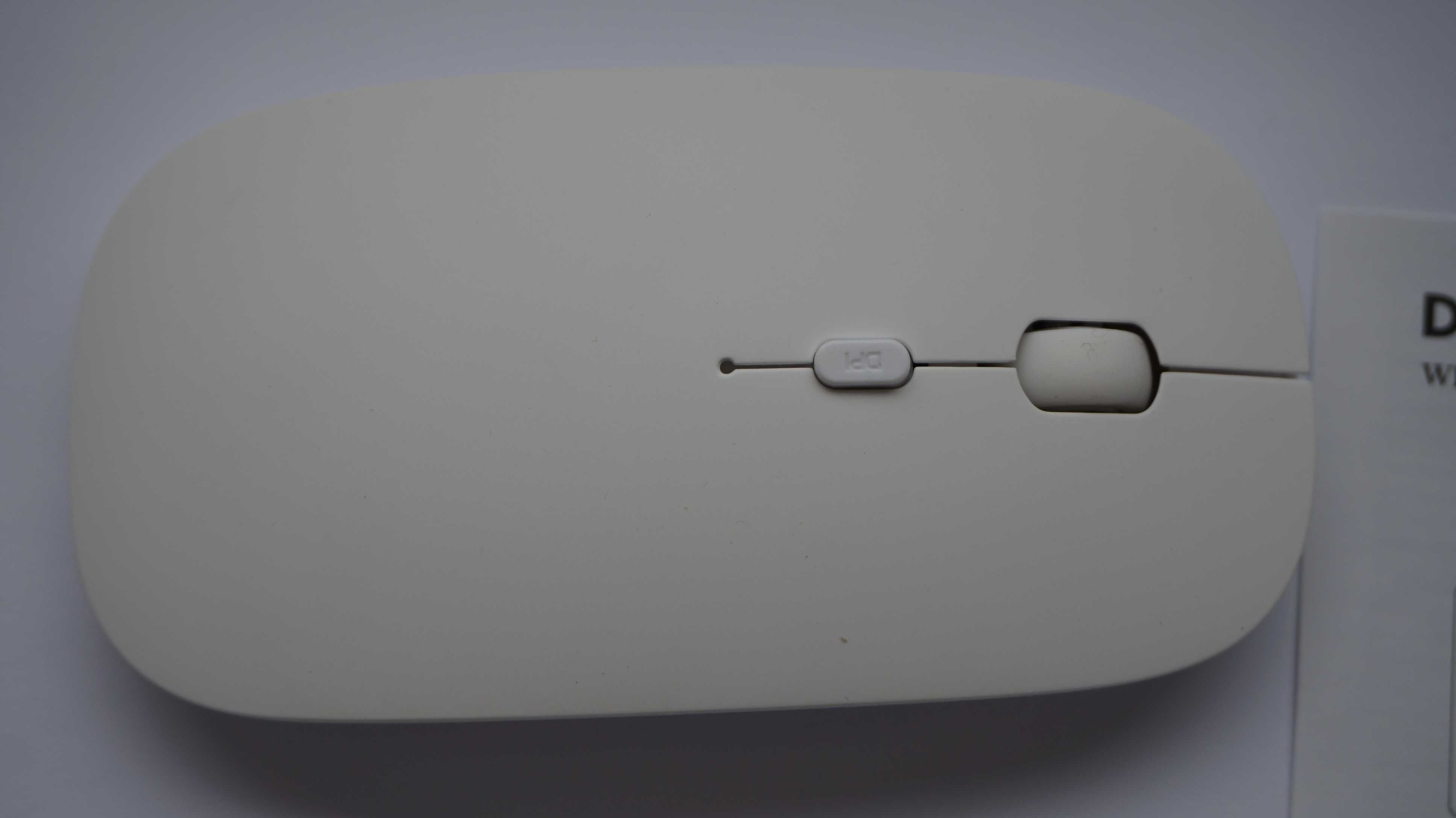 Ultracienka klawiatura bezprzewodowa z myszą Devolta WL2014 -WT