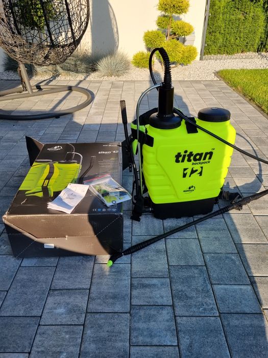 Opryskiwacz Titan 12 wraz z lancą 5 rzędową