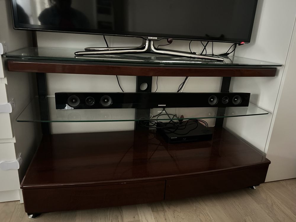 Zestaw drewnianych mebli do salonu plis GRATIS