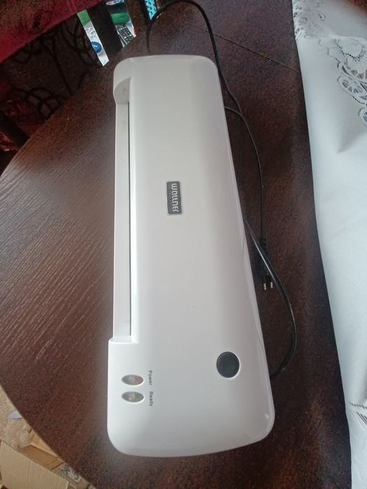 Laminator sprawny w stanie bardzo dobrym