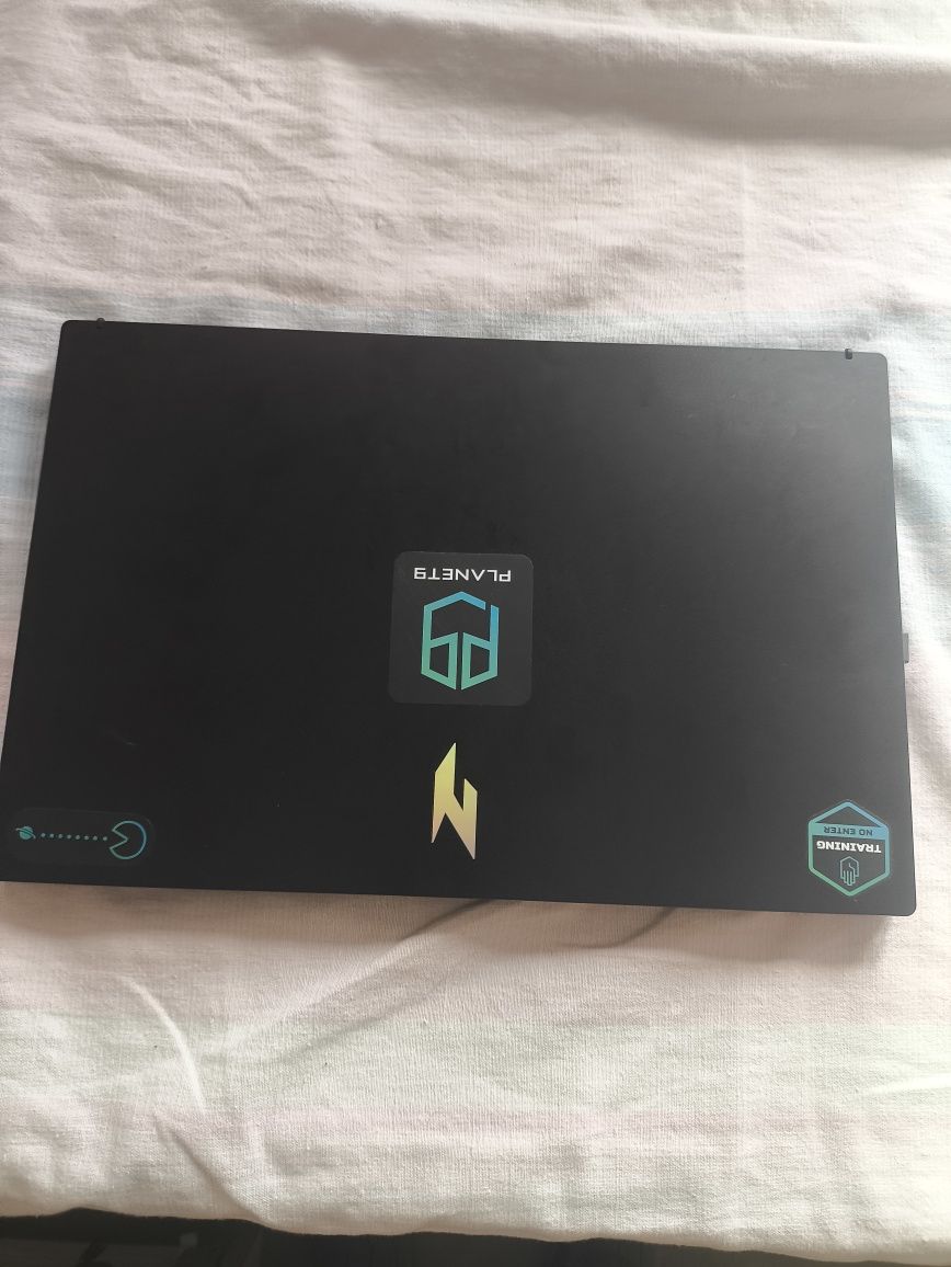 Acer Nitro v15 4060