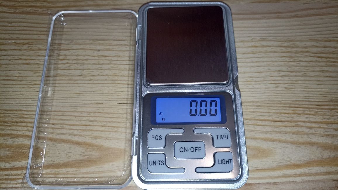 Ваги  ювелірні. От 0.01 гр. до 500 гр. Та є 0.01 до 300 гр.