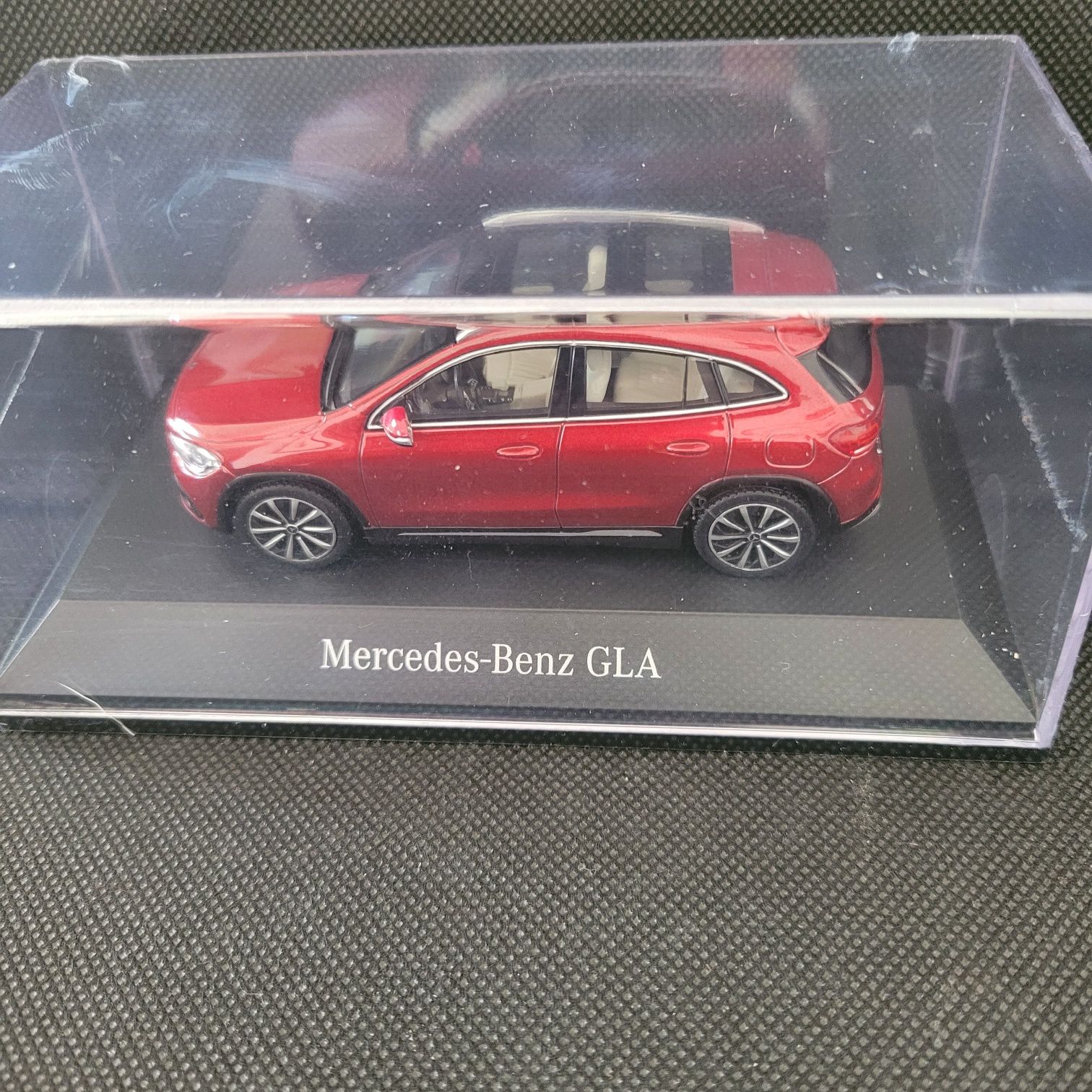 Carro miniatura Mercedes