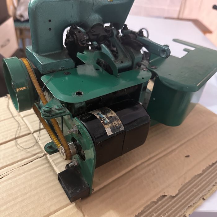 Професійний Оверлок 51 класу в доброму стані