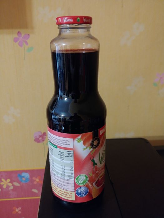 Naturalny sok z czarnej porzeczki