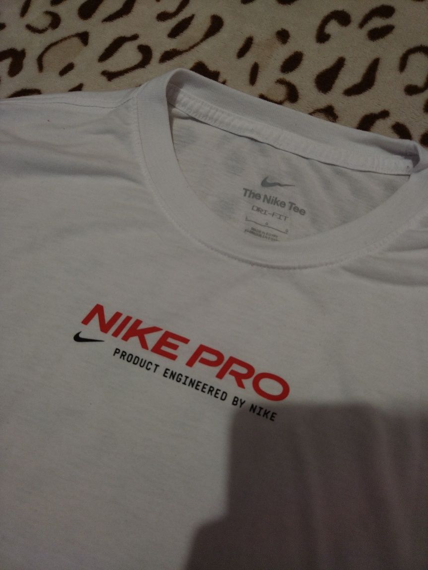 Футболка nike pro