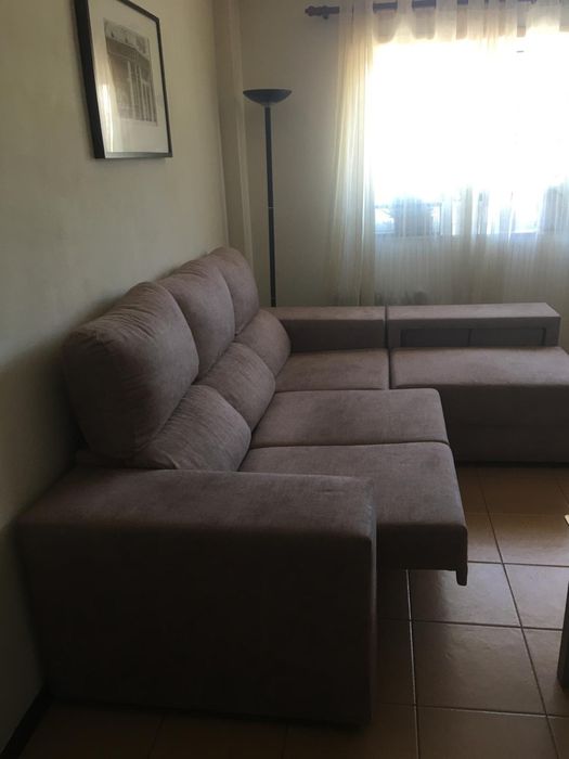 Sofá de canto castanho