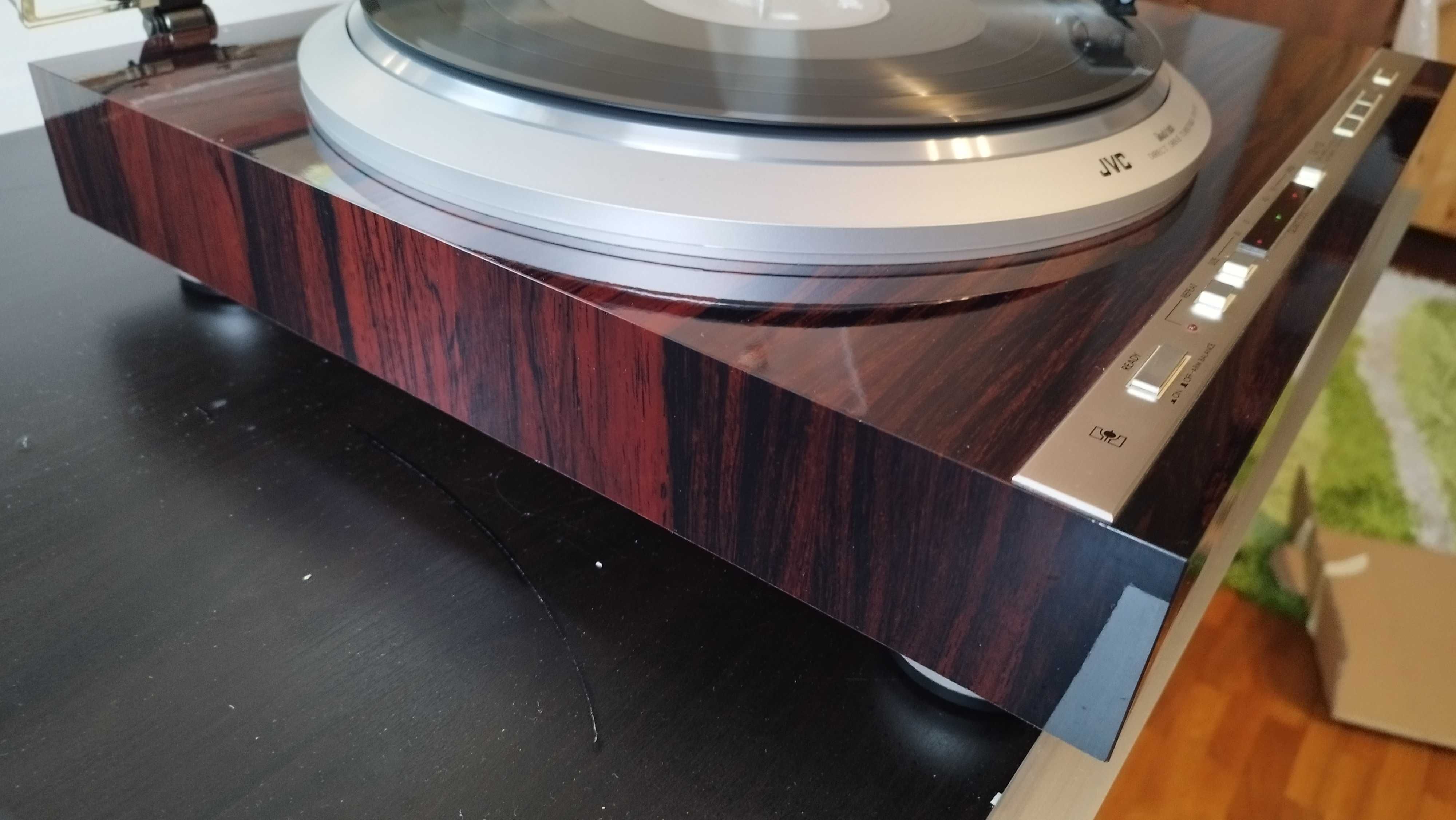 Gramofon JVC QL-Y5F