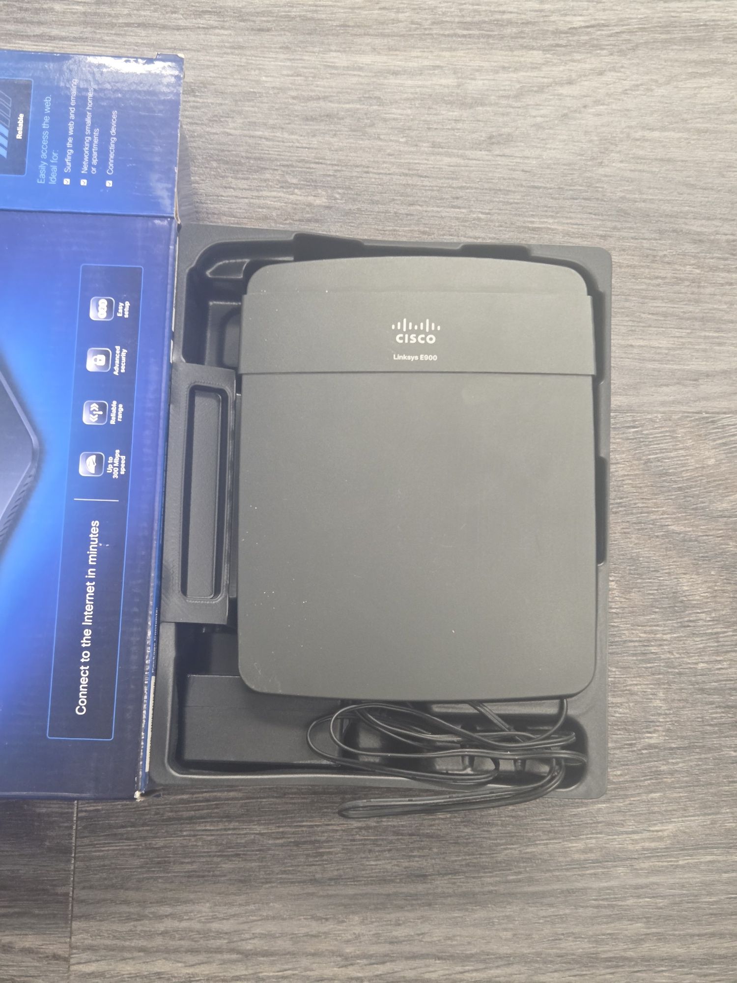 Cisco Linksys E900 Wireless N300 Router